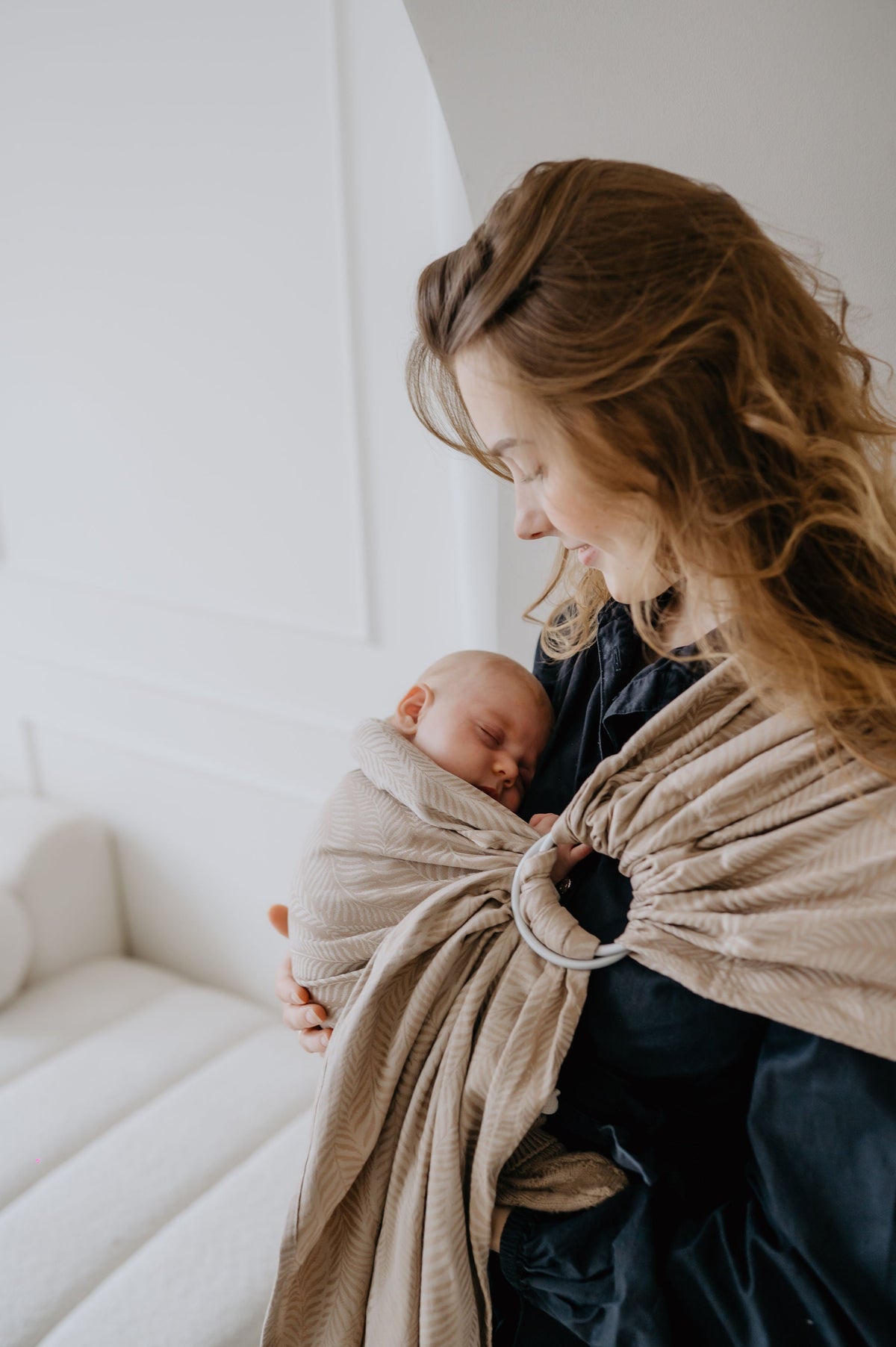 baby in ringsling van pure baby love