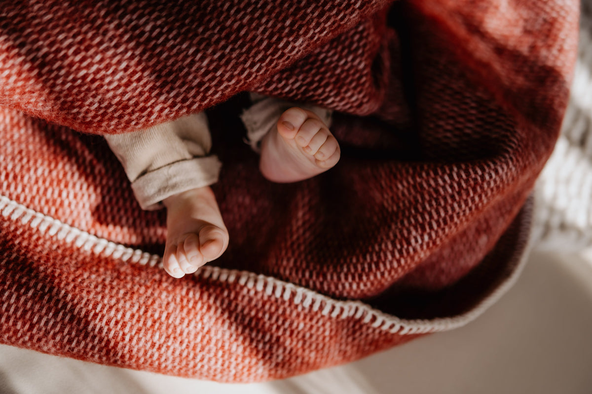 Wollen babydeken bordeaux